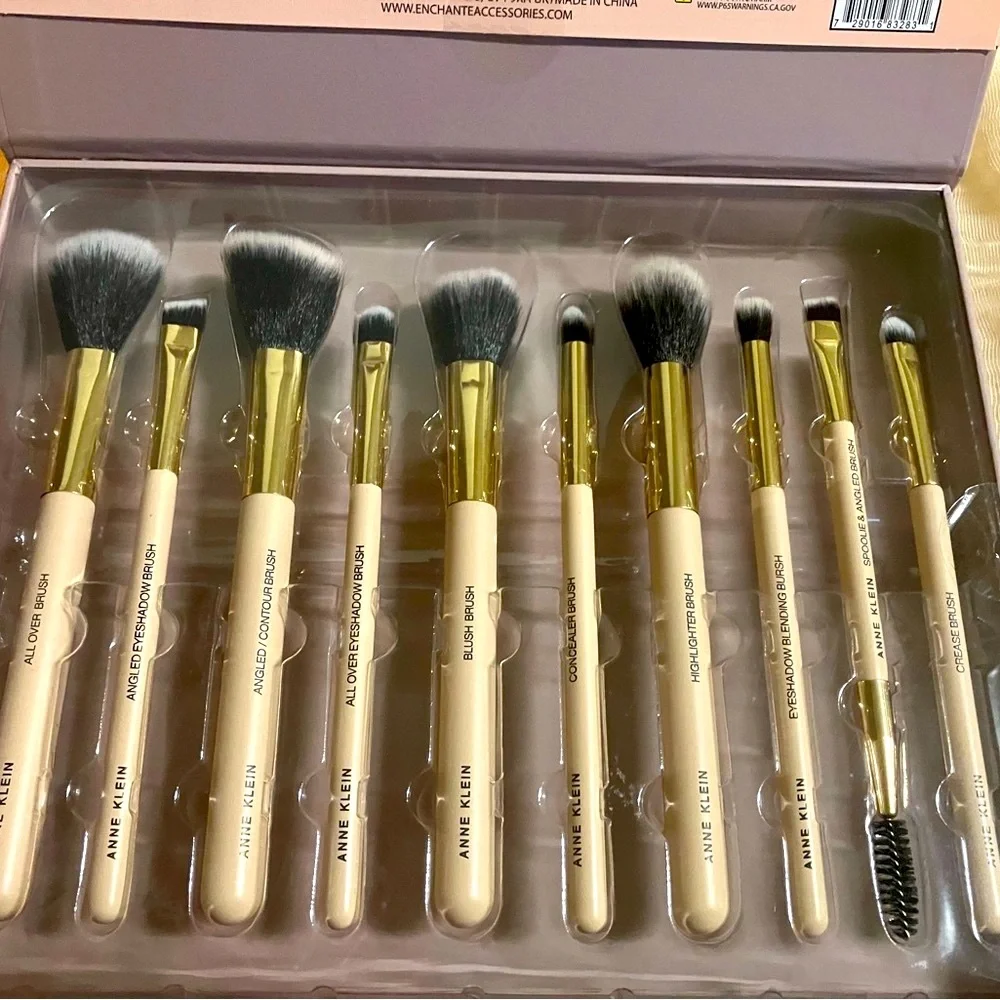 Anne Klein Makeup Brush Collection
